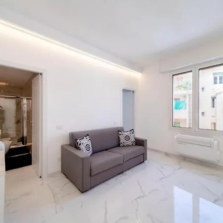 Aurora Apartment *
